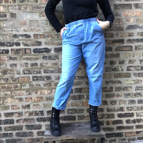 Vintage Stretch High Waisted Light Wash Jeans - Picture 2 of 6